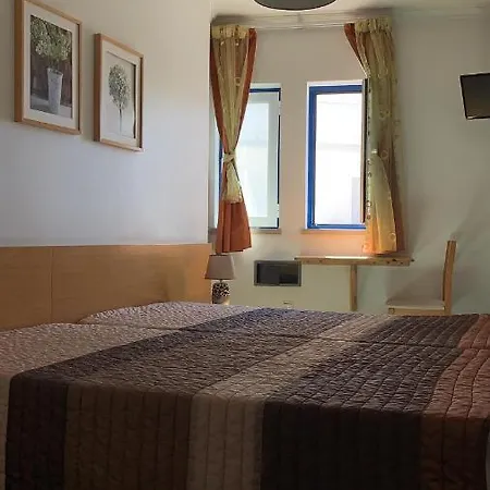 Weaa Hotel 2*